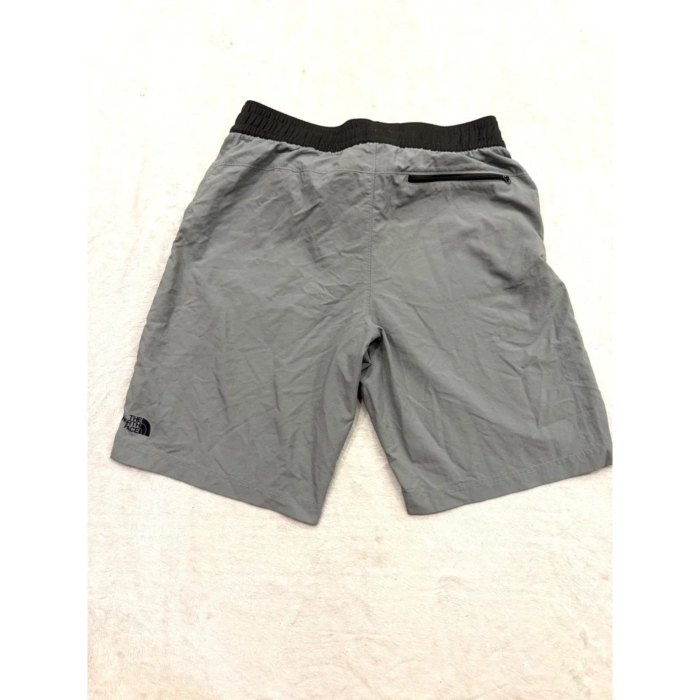 The North Face Mens Class V Water Shorts Grey Black Elastic Waist Size Medium